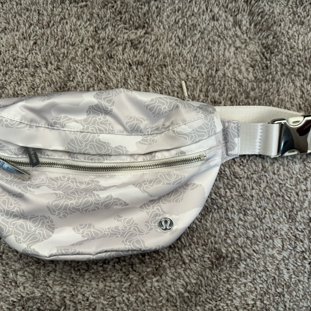 Lulu city adventure belt bag 2.5L